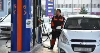 Узбекистан объявил войну наличным и перевел все заправки на безнал