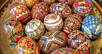 Сколько пасхальных яиц можно есть за один раз
