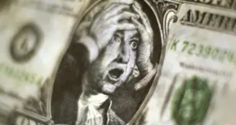 Доллар в Казахстане пробил психологический барьер и потерял почти 5 тенге на торгах 7 апреля