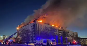 Повышенный ранг вызова: в Актобе горит здание областной администрации (видео)