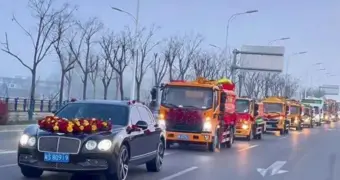 «Самая ароматная свадьба года»: жених приехал к невесте на цистерне с нечистотами