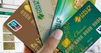 Halyk Bank массово закрывает счета казахстанцев: кто в списке и что делать
