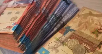 Казахстан вводит «налог на заначки» граждан: проверки усиливаются