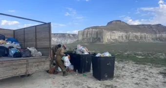 Не Долина замков, а свалка: жители Мангистау загрязняют Айракты