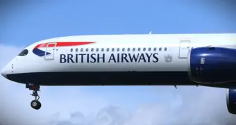 Бизнесмен потребовал 32 миллиона тенге от авиакомпании за порез на пальце