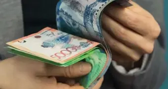 Уволенный за прогул казахстанец заставил компанию заплатить миллионы