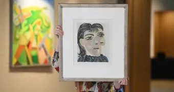 Мужчина купил лотерейный билет и выиграл картину Пикассо за миллион евро