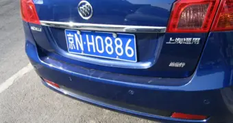 Можно ли казахстанцам ездить на авто с китайскими номерами? Официальный ответ