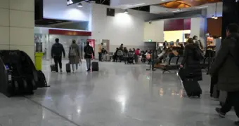 Пассажирку рейса Актау – Алматы сняли с рейса за пьяный дебош