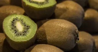 Киви и здоровье: почему этот фрукт считают одним из самых полезных