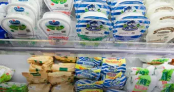 Опасное вещество нашли в твороге от двух белорусских производителей