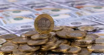 Бюджет Казахстана трещит по швам: расходы на госдолг достигли нового пика