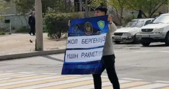 «Спасибо за вежливость»: в Актау прошла необычная акция для водителей