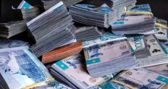 Суд разрешил казахстанцу не возвращать 64 млн тенге долга, взятые под расписку