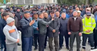 40 тысяч машин «вне закона»: водители Актау просят Президента снизить стоимость легализации