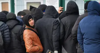 Россия готовит резкое повышение пошлин для мигрантов: названы новые суммы