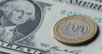 Тенге, рубль или доллар: аналитики назвали самые перспективные валюты для инвестиций в 2026 году