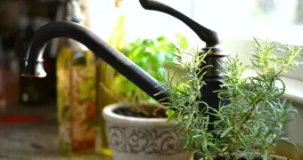 Часть Актау осталась без питьевой воды
