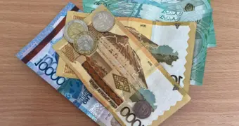 Налоговики Мангистау разъясняют: законно ли требование продавцов оплаты наличными?