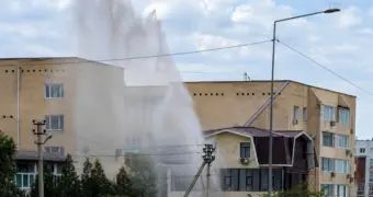 «Гейзер» взмыл в небо посреди Актау