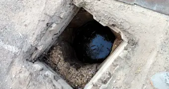 В Актау грунтовые воды топят подвалы в домах первого микрорайона