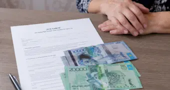 В Актау пенсионерке помогли аннулировать кредит
