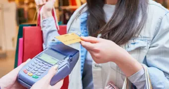 Как 461 000 тенге превратила казахстанцев в «богатых бедняков»: есть ли повод для оптимизма?