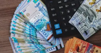 В Казахстане изменят правила выплаты зарплат и налогов с января 2027 года