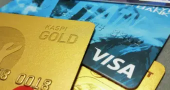 Минфин приготовил неудобные вопросы для владельцев банковских карт Kaspi и Halyk