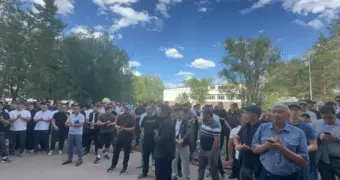 Конфликт здорового общества: поговорили, договорились, поаплодировали