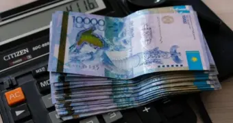 Казахстан показал худший результат в ЕАЭС по зарплатам: что «съедает» доходы населения