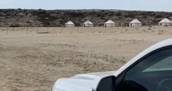 Жителей Актау удивило ограждение в районе Голубой бухты