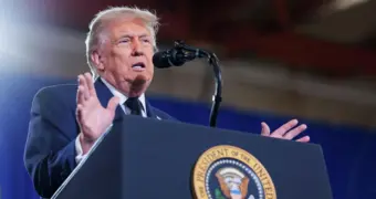 Нефть снова потечет: Трамп снимает блокаду Ирана и останавливает войну на Ближнем Востоке