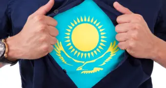 В Казахстане вводят штраф 86 500 тенге за «неправильные» футболки и кепки на фото в соцсетях