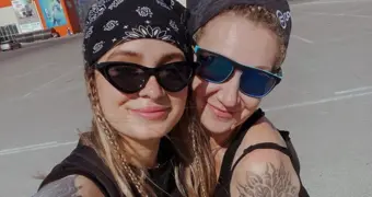 «Я просто делала, что должна была»: девушка из Актау рассказала, как пережила онкологию мамы