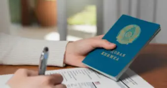 Минтруда назвало дату полной ликвидации трудовых книжек в Казахстане