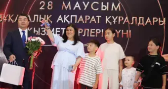 В Мангистау журналистам вручили ключи от новых квартир