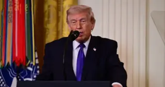 Трамп подтвердил новые удары США по Ирану и пригрозил Тегерану