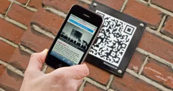 Не сканируйте это: как в Казахстане крадут миллионы через уличные QR-коды