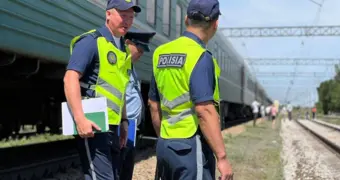 В Бейнеу сняли с поезда и арестовали пьяного дебошира