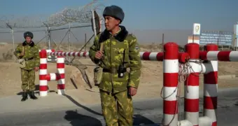 Стрельба на границе Кыргызстана: на КПП с Узбекистаном задержали сразу 27 силовиков