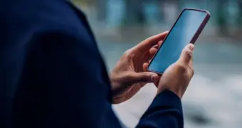 «Срок действия SIM-карты истекает»: из-за одного звонка семья в Казахстане лишилась 17 млн тенге