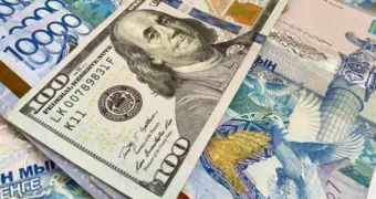 Прогноз — 573 тенге за доллар: аналитики раскрыли, когда рухнет нацвалюта