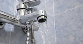 Горячей воды не будет: в Актау затянули сроки ремонта теплосетей