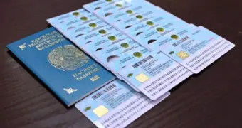 Казахстанцев предупредили о замене документов перед поездками