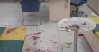 В Казахстане пенсионеров убедили взорвать торт в банке под обещание вернуть деньги (видео)