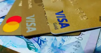Нацбанк РК предупредил продавцов, требующих только наличные: чем это грозит