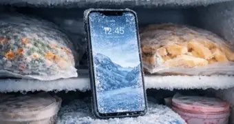 Опасный совет из соцсетей массово выводит смартфоны из строя