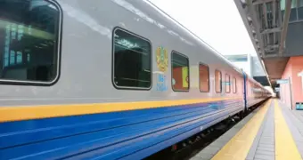 Безбилетник скоропостижно скончался в вагоне поезда Атырау - Актобе