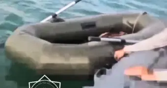 В Актау спасли выпавшего из резиновой лодки мужчину